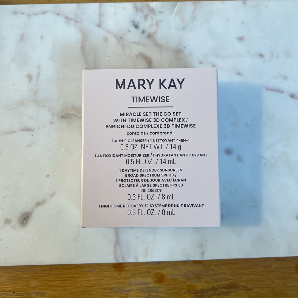 MaryKay Timewise Miracle Set the Go Set
